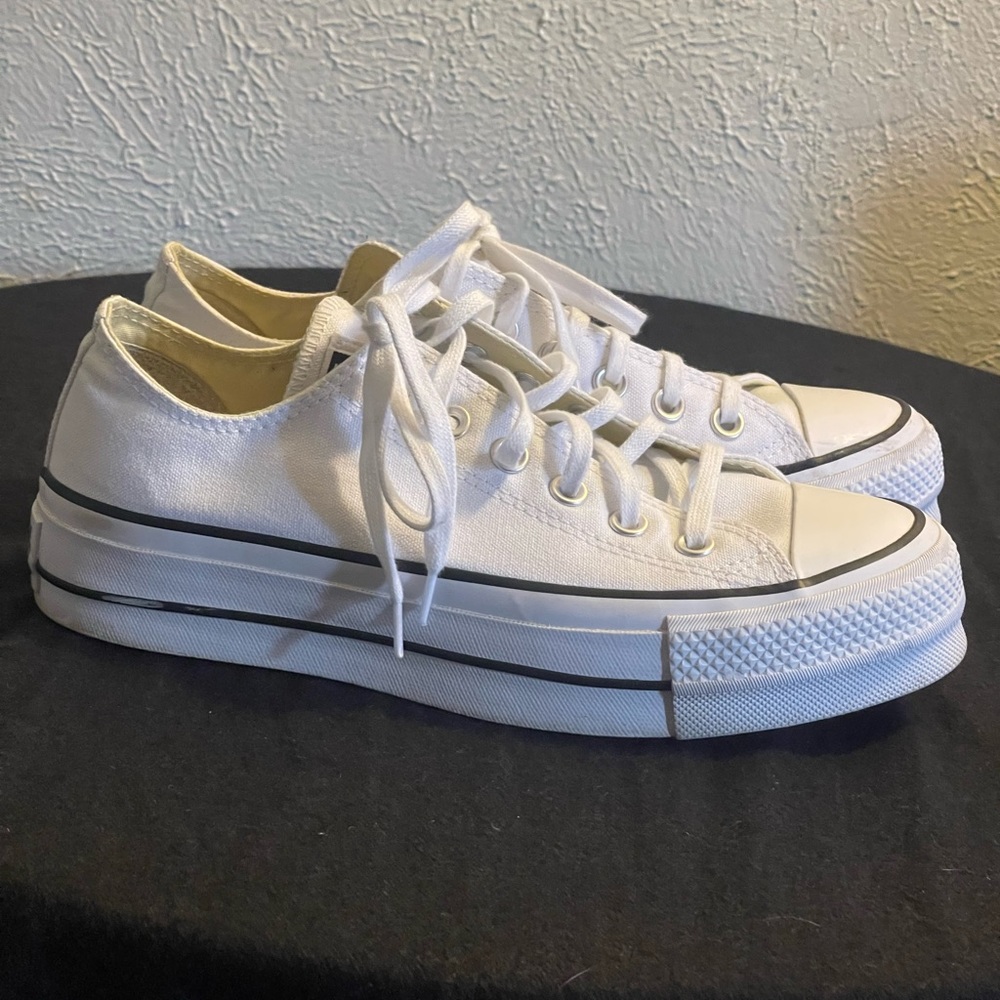 CONVERSE SIZE 8